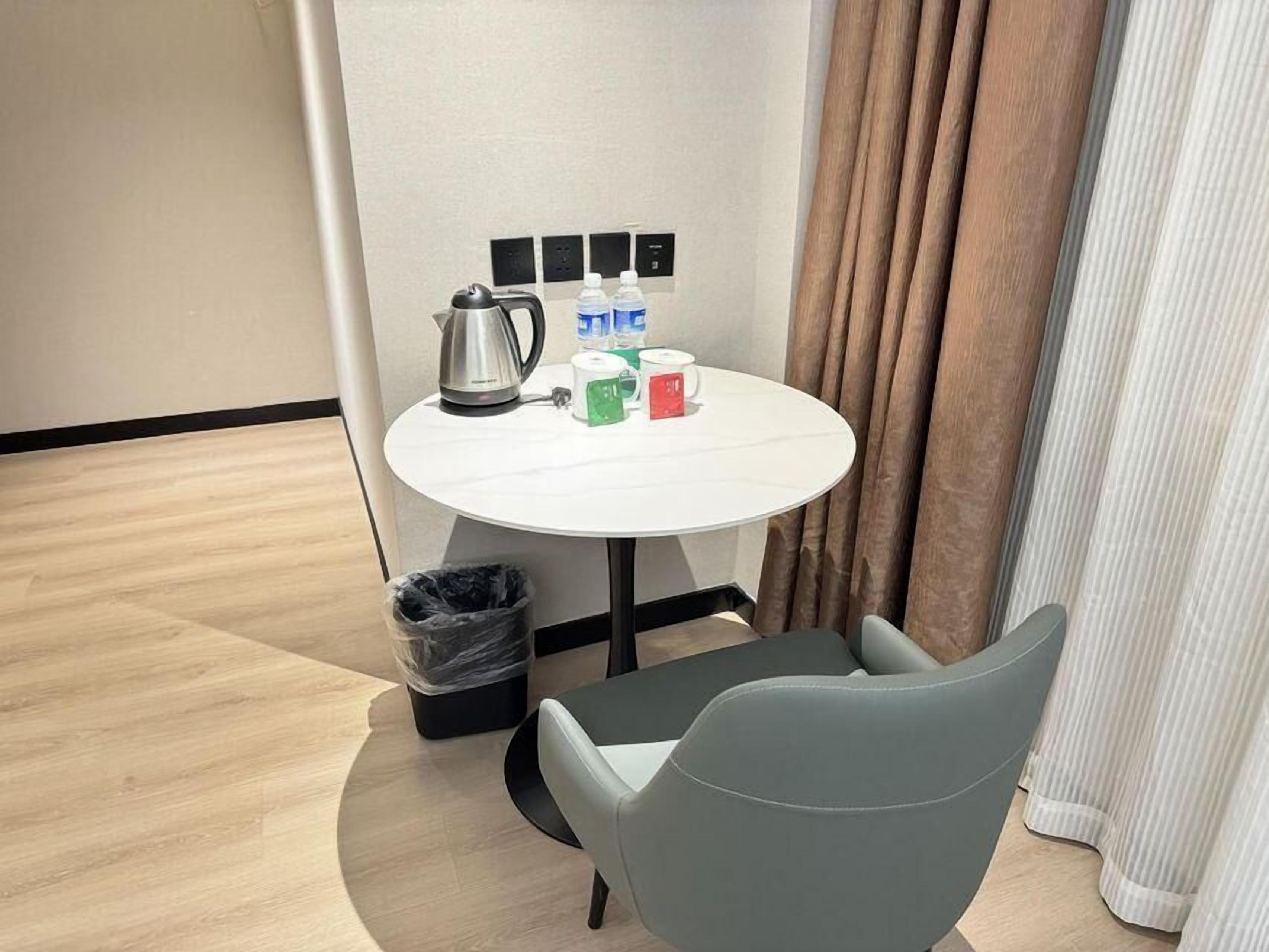 المنشأة من الداخل