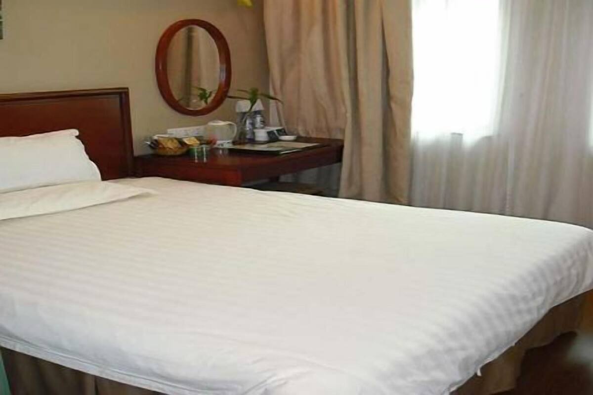 Room, 1 Queen Bed | Desk, blackout drapes, iron/ironing board (on request)