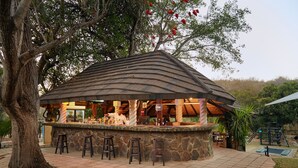 Poolside bar - First Group Gethlane Lodge (Greater Tubatse)