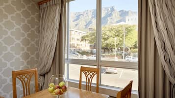 Departamento, 1 habitación | Vista a la montaña