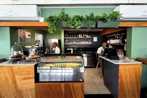 Restaurant - First Group Mount Sierra (Cape Town)