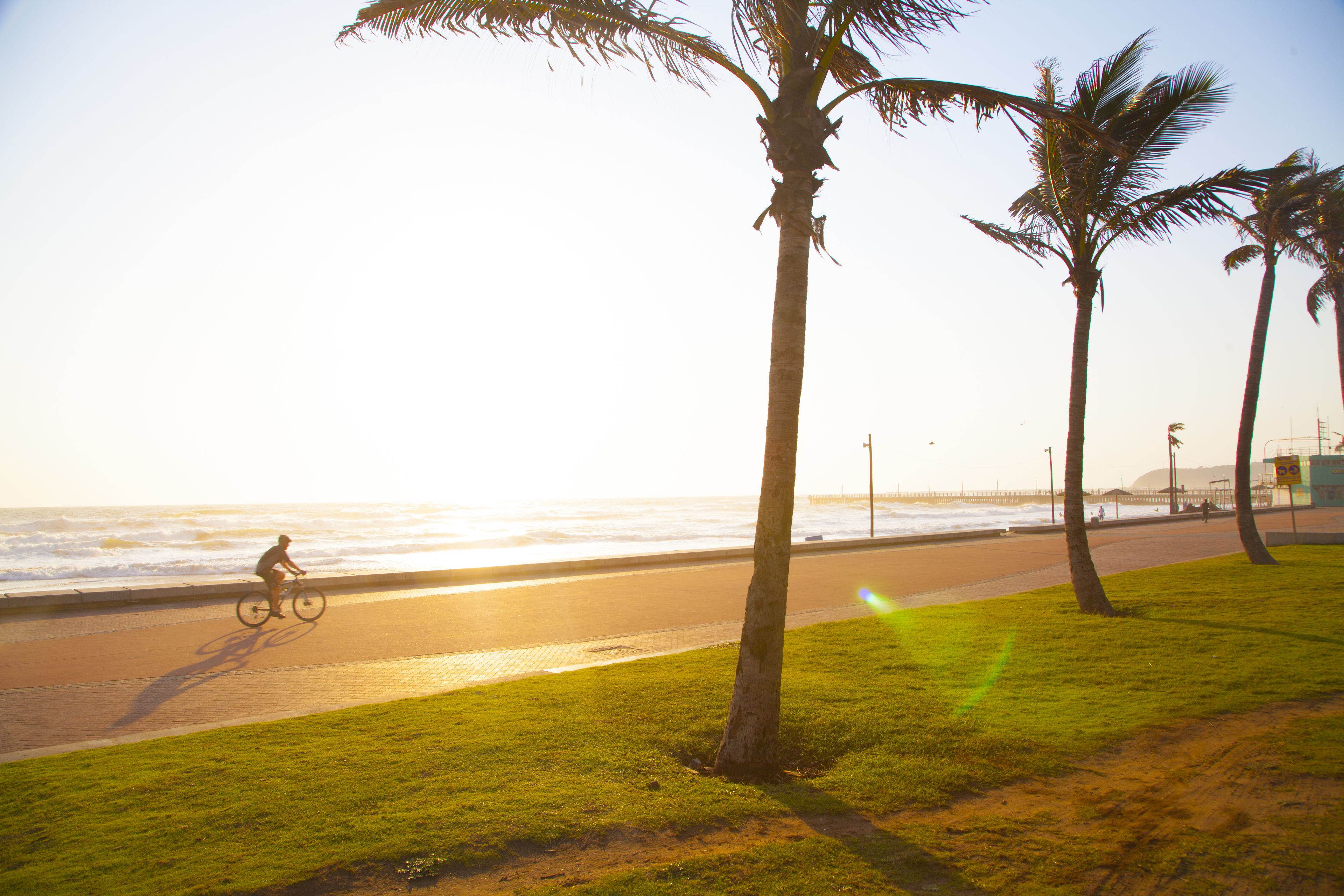 Foto - First Group The Palace All-Suite