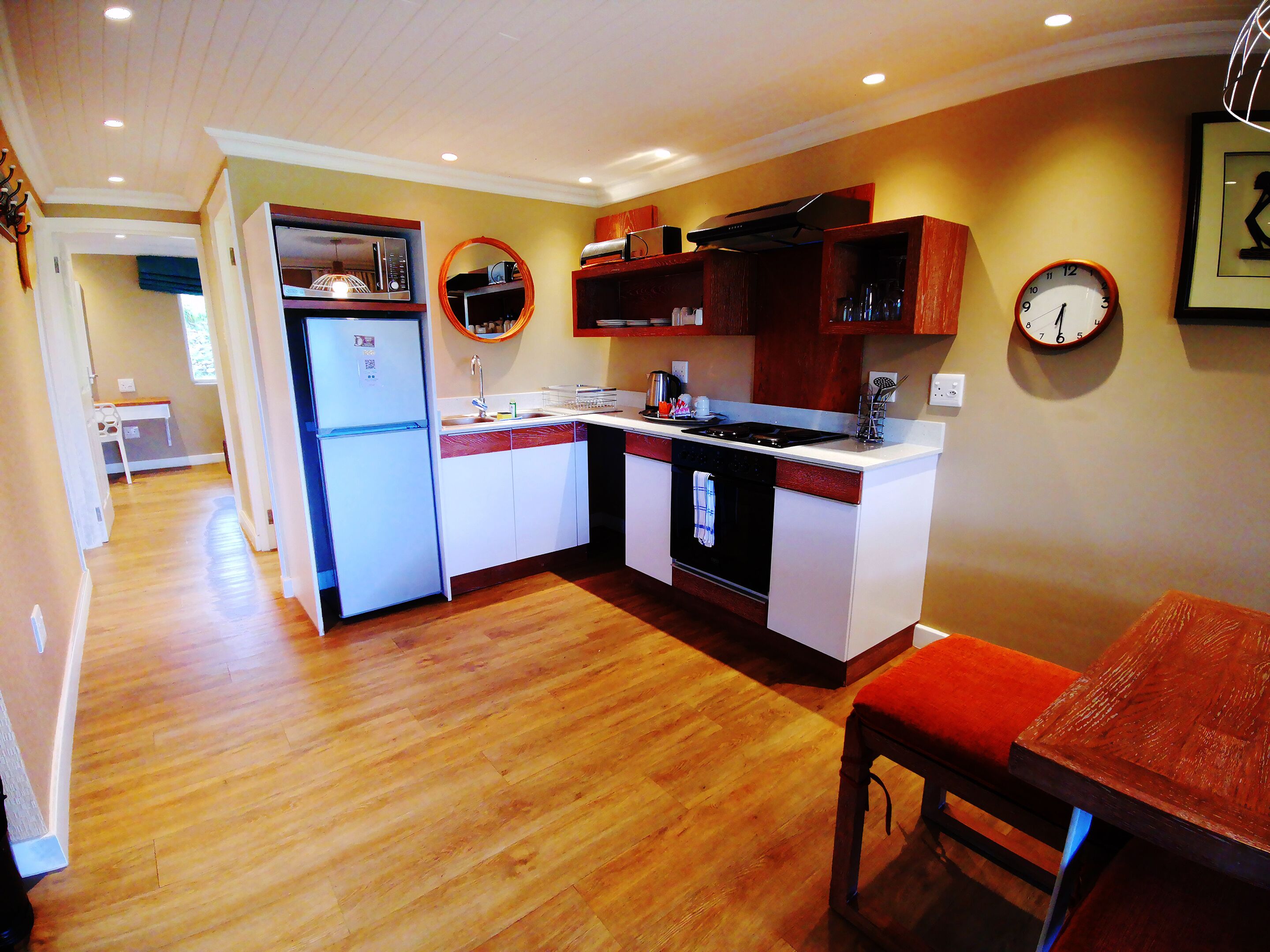 cabin, 2 bedrooms, non smoking | private kitchen | fridge, microwave, electric kettle