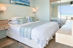 Seprai premium, brankas, setrika/meja setrika, dan seprai linen