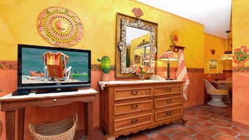 Seaside Studio Apartment | Living area | 32-inch flat-screen TV with cable channels, TV