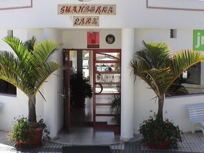 Property entrance - Guanabara Park (Mogan)