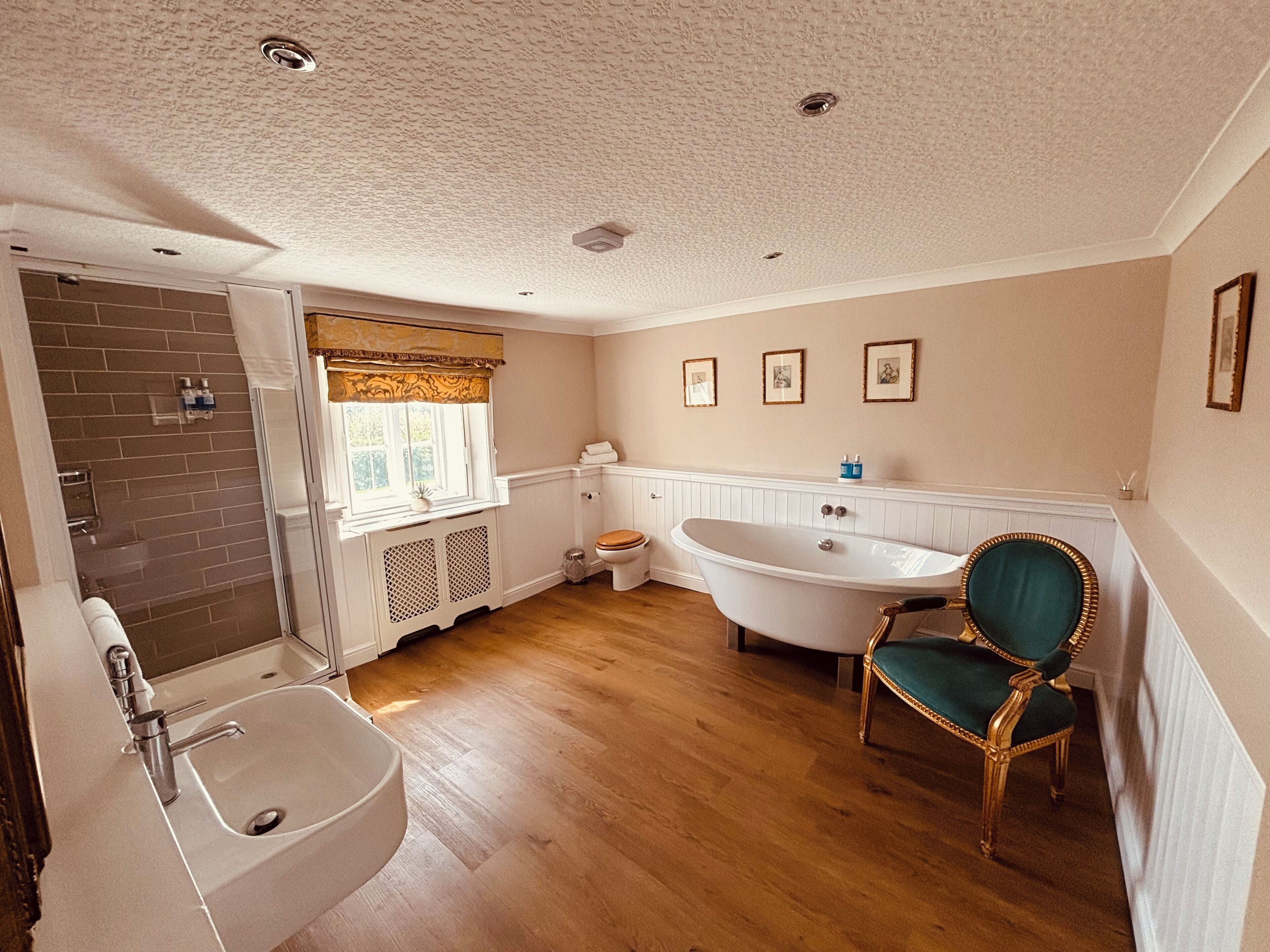 honeymoon double room, ensuite (master) | 1 bedroom