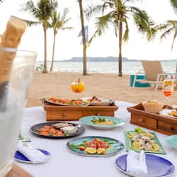 2 restaurants, spécialités Cuisine internationale