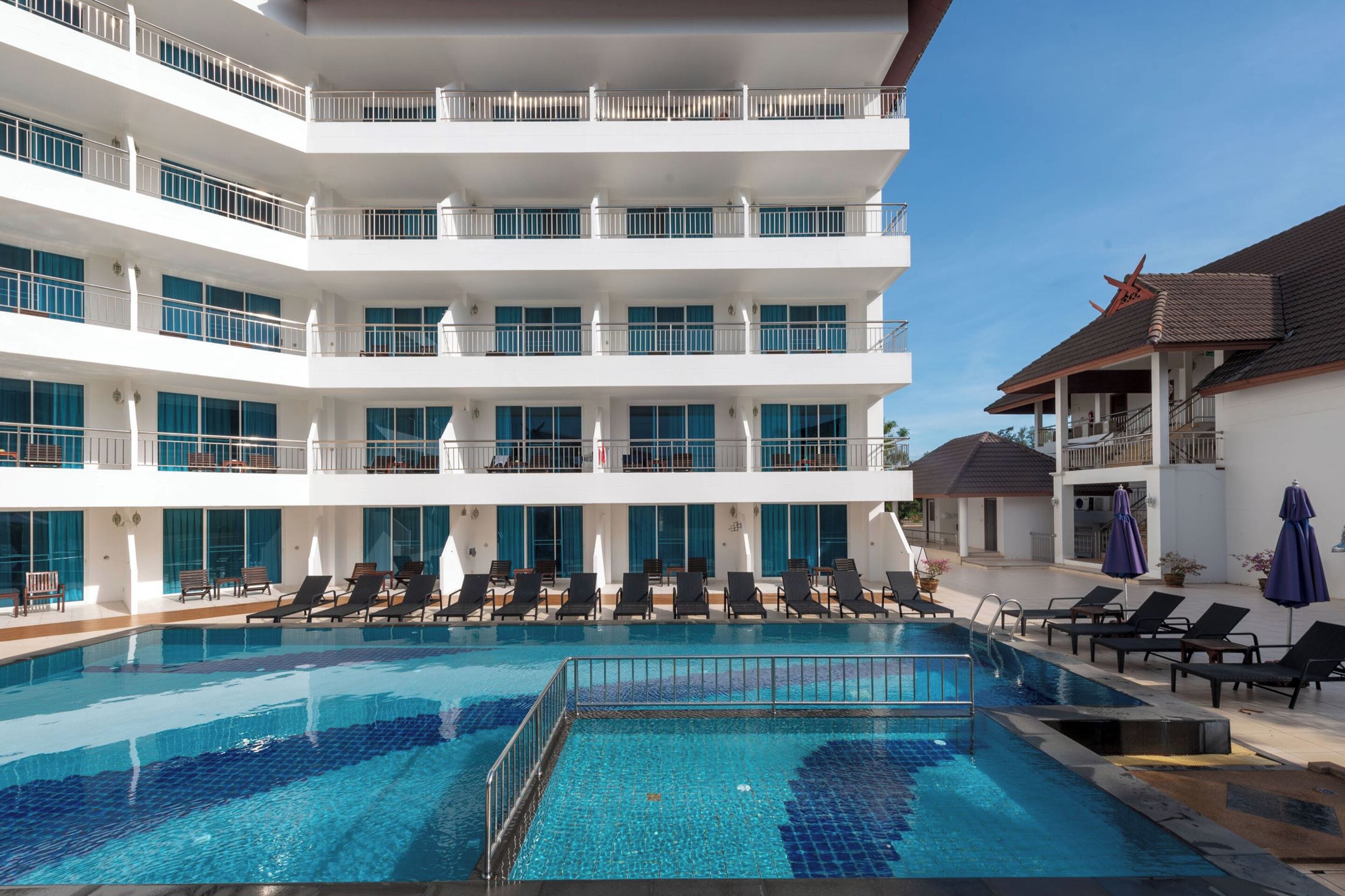 Family Pool View - 1 King and 1 Single | View from room
