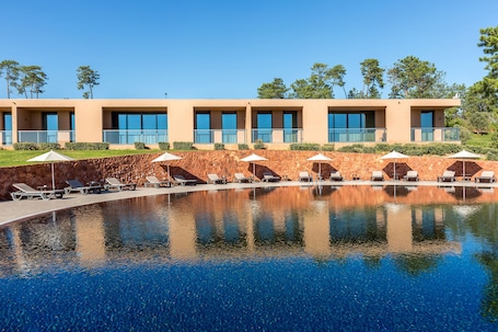 Exterior. NAU Morgado Golf & Country Club