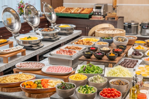 Daily buffet breakfast for a fee