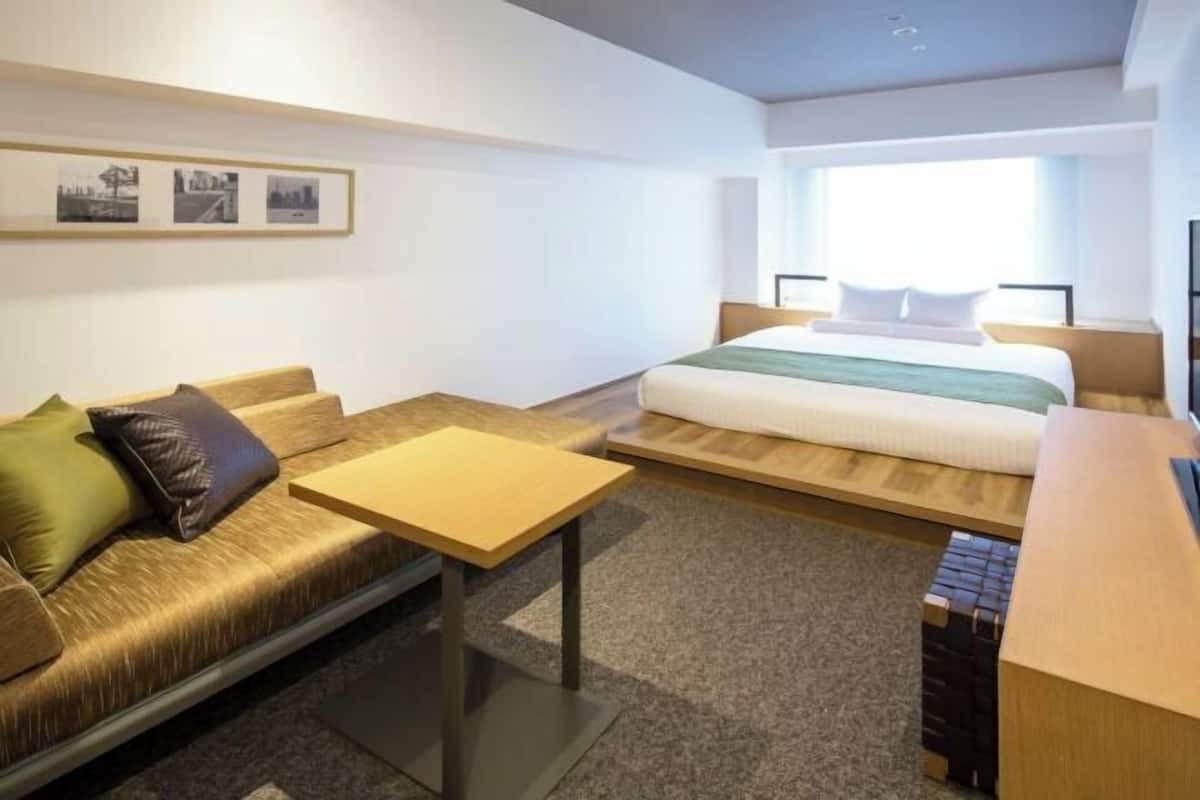 In-room safe, desk, free WiFi, bed sheets