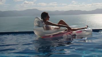 Outdoor pool, an infinity pool