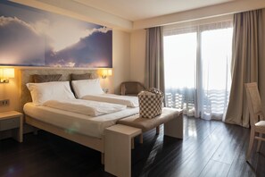 Minibar, in-room safe, desk, free WiFi - Blu Hotel Natura & Spa - Adults Only (Folgaria)