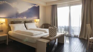 Chambre Double Supérieure | Minibar, coffres-forts dans les chambres, bureau, Wi-Fi gratuit