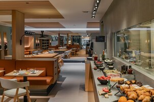Daily buffet breakfast for a fee