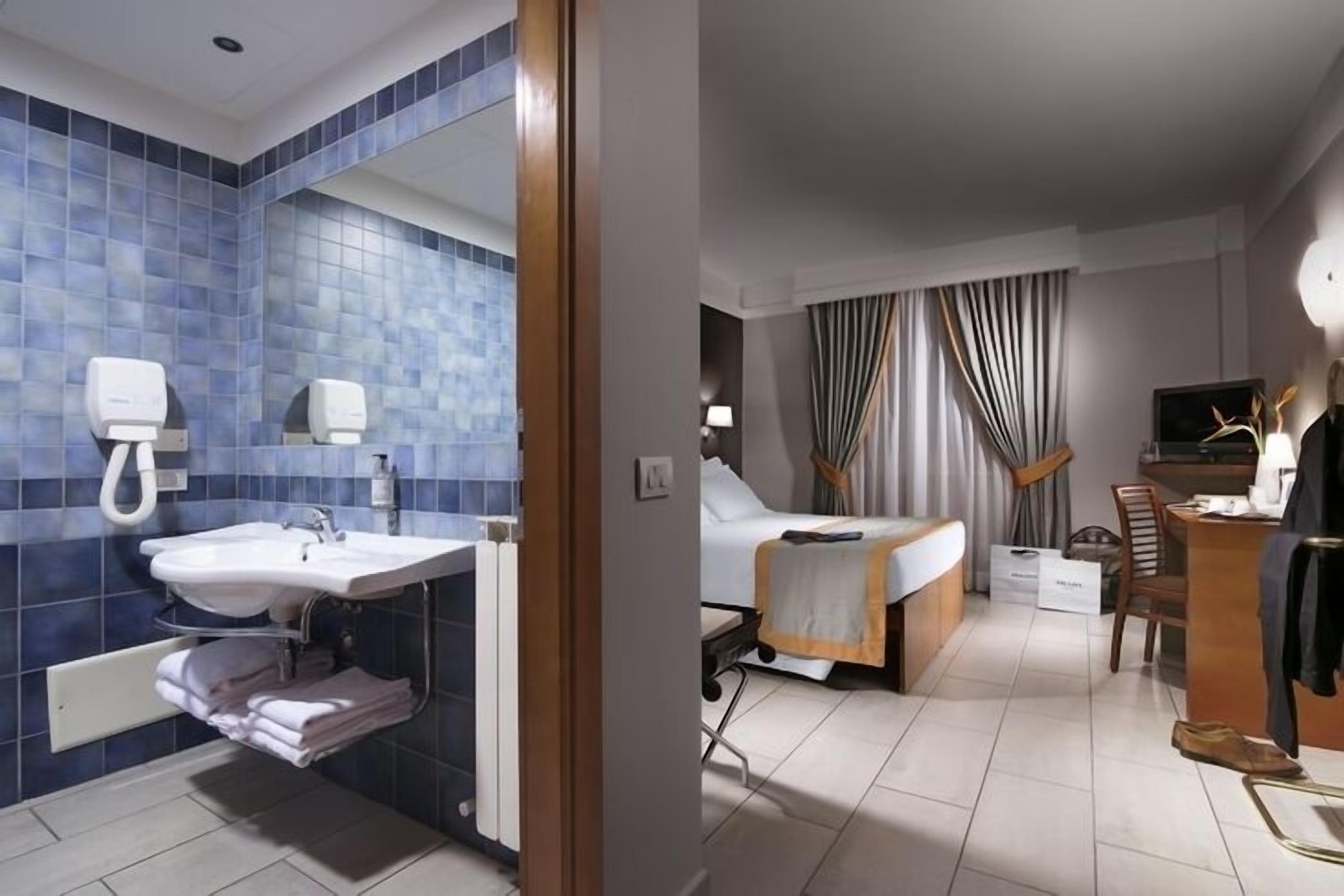 egyptian cotton sheets, premium bedding, free minibar items