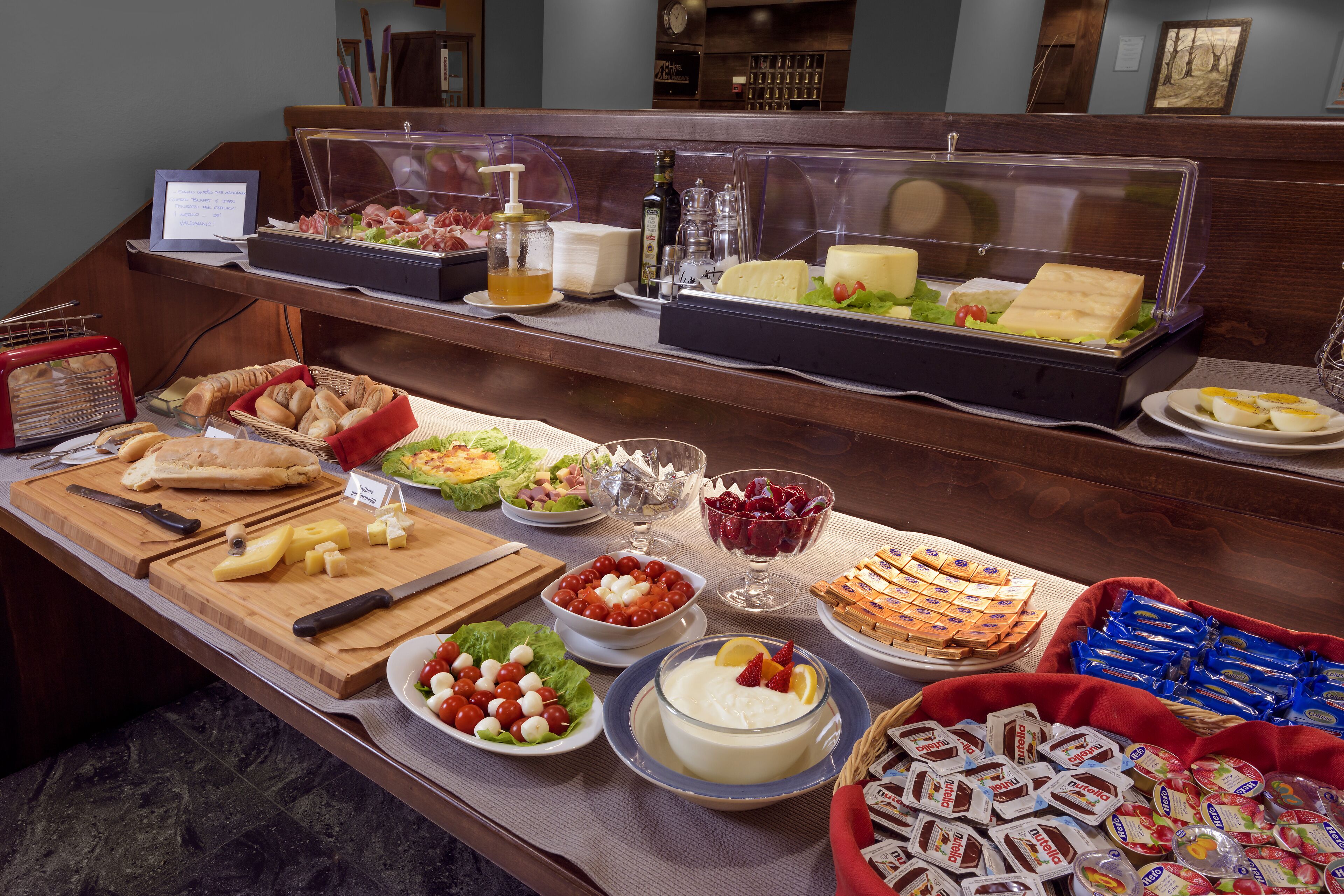 breakfast (eur 5 per person)