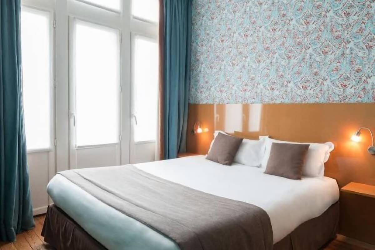 Escritorio, insonorización, cunas gratuitas y wifi gratis