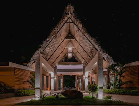Front of property. El Sauce Resort
