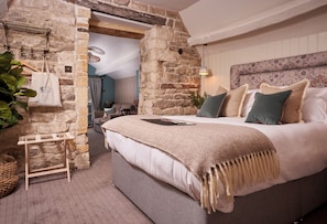 Ropa de cama hipoalergénica, cubrecamas y tabla de planchar con plancha