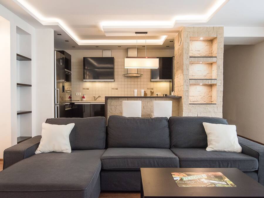 Deluxe-Apartment, 2 Schlafzimmer | Wohnzimmer | 32-Zoll-Fernseher mit Kabelempfang
