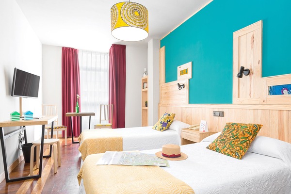 Superior Double Room | Desk, blackout drapes, WiFi (free), bed sheets
