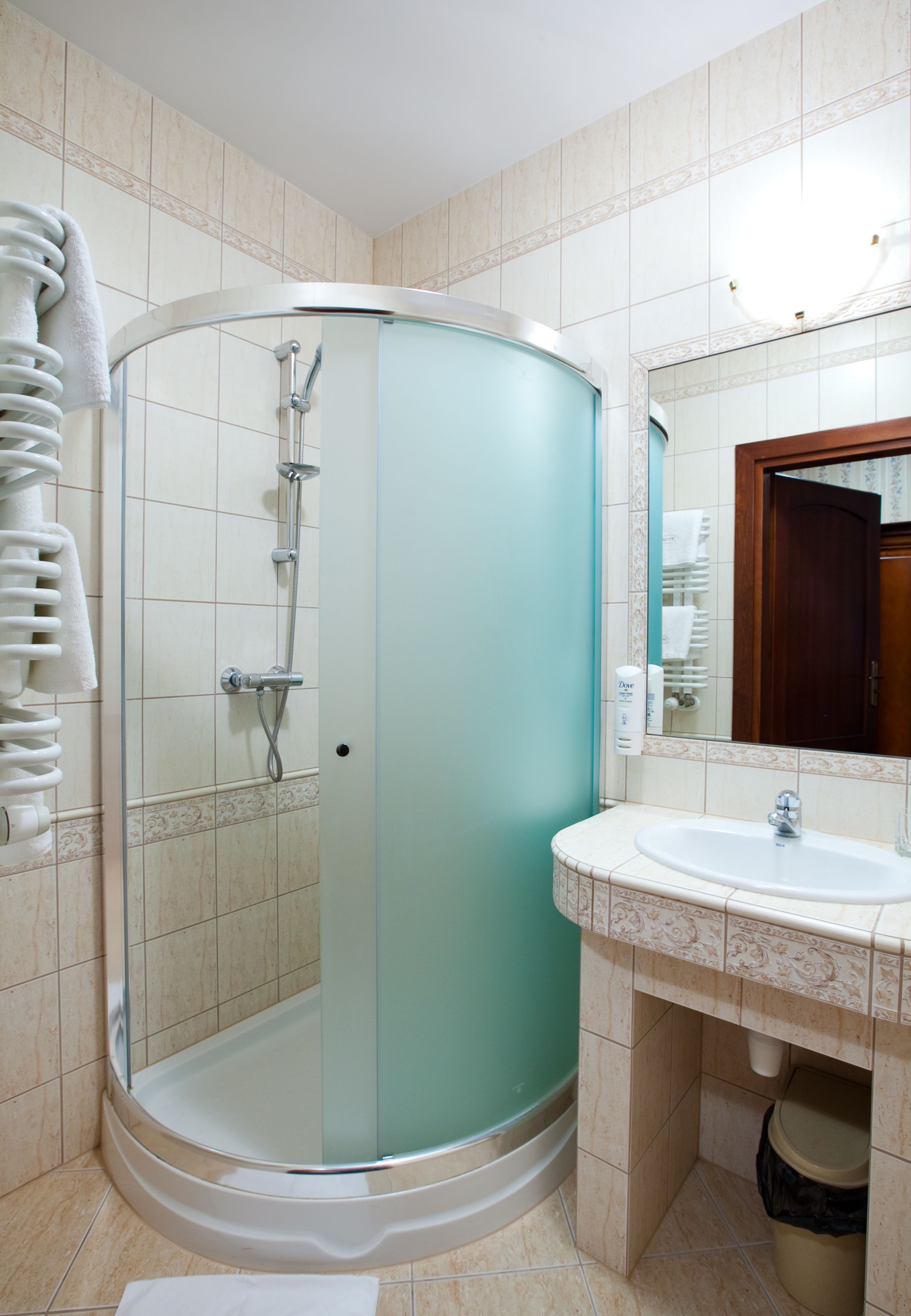 superior twin room | bathroom | shower, hair dryer, towels