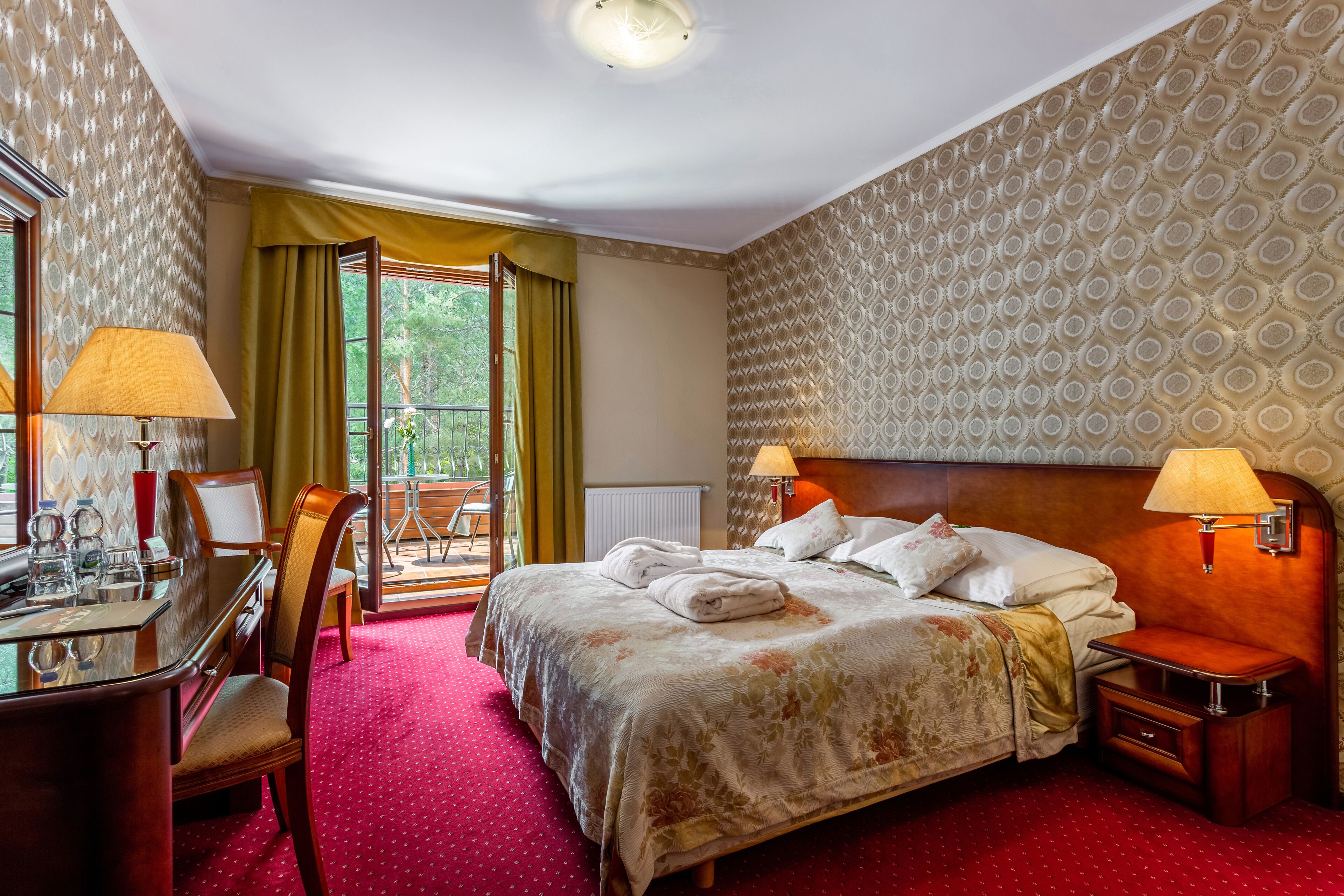 deluxe double room | 1 bedroom, desk, blackout curtains, iron/ironing board