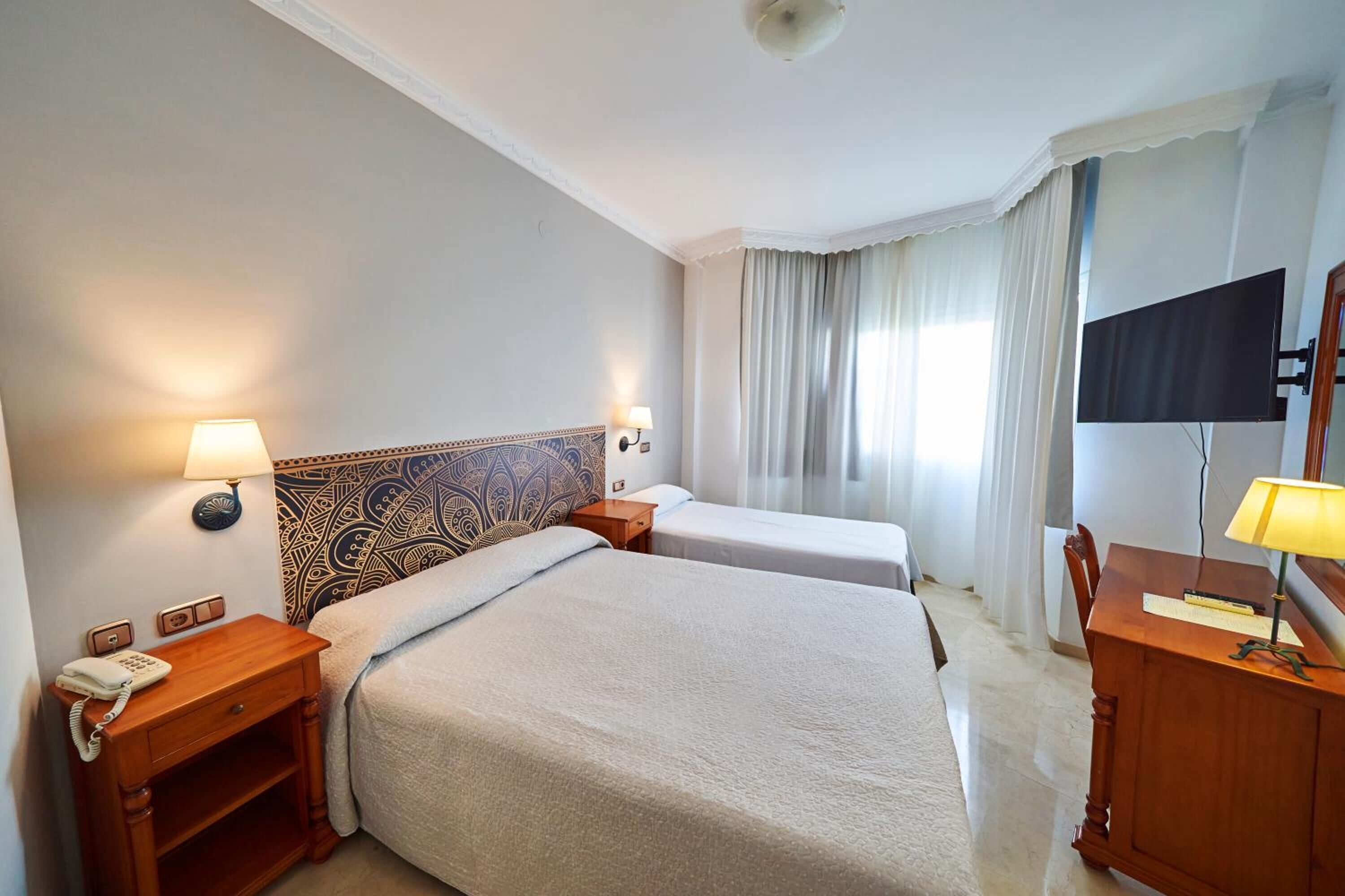 in-room safe, soundproofing, free cots/infant beds, rollaway beds