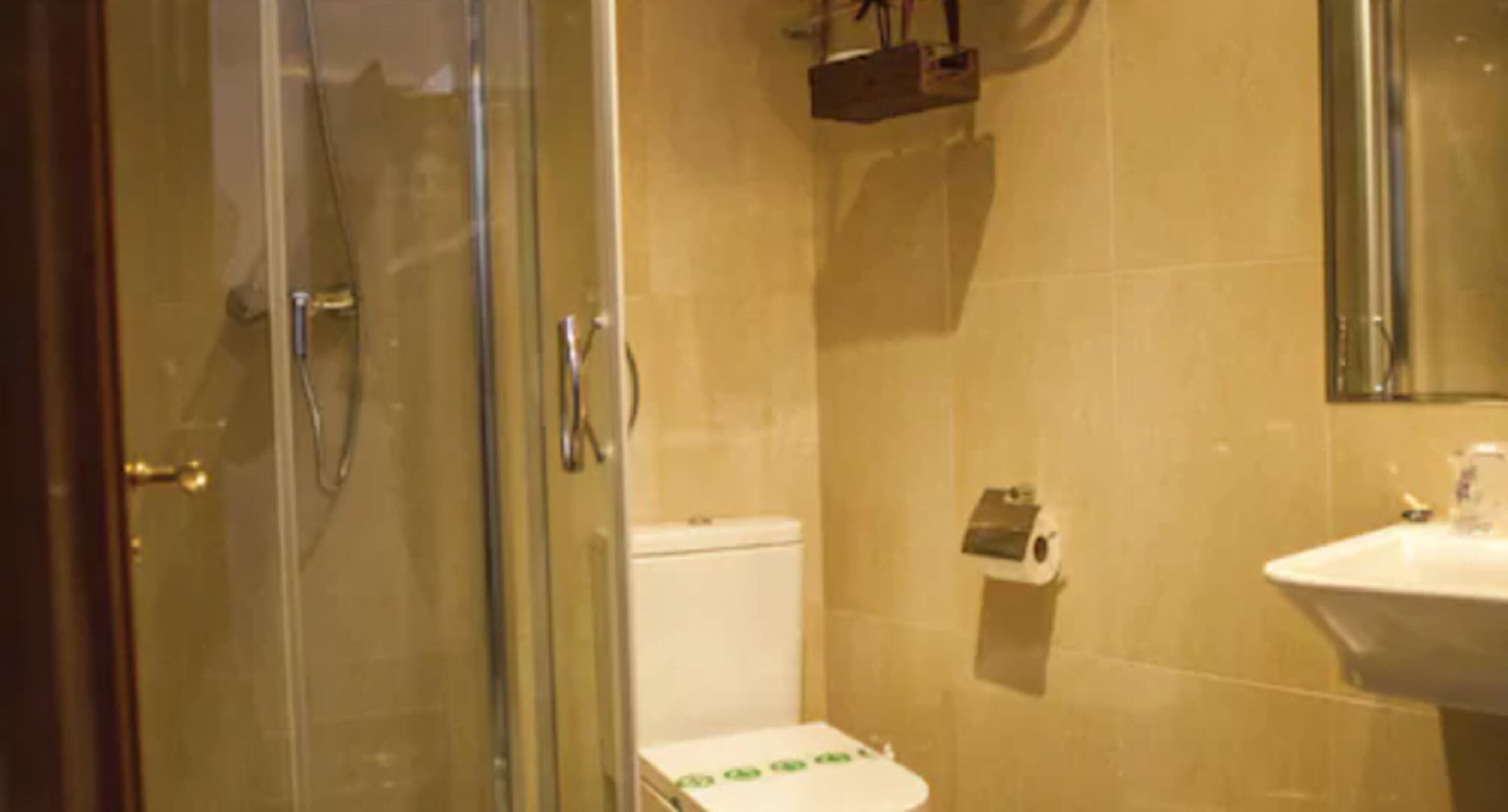 in-room safe, soundproofing, free cots/infant beds, rollaway beds