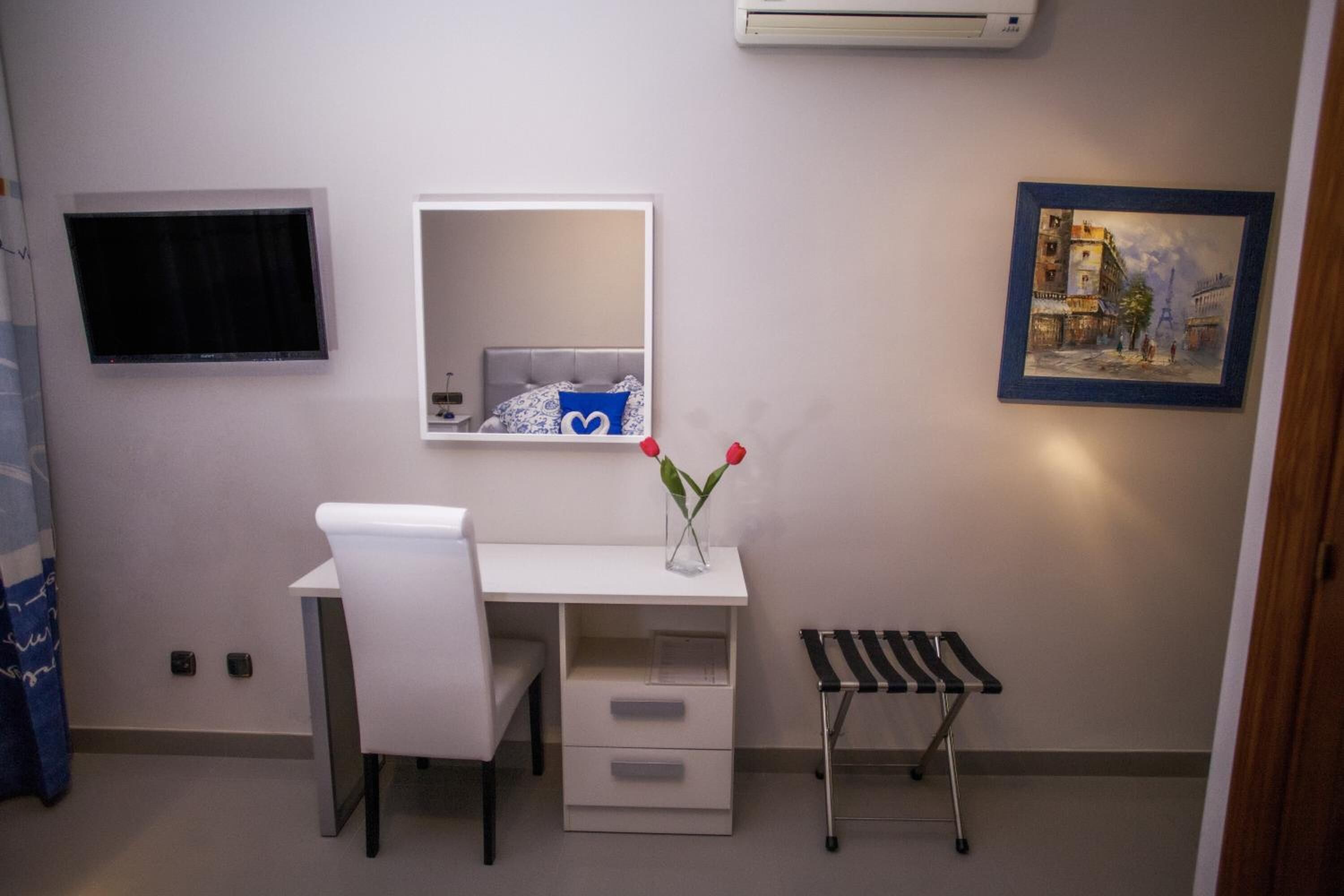 in-room safe, soundproofing, free cots/infant beds, rollaway beds