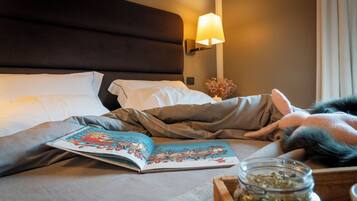 Hypoallergeen beddengoed, een kluis op de kamer, een bureau