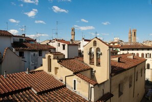 Exterior - Black 5 Florence (Florence)