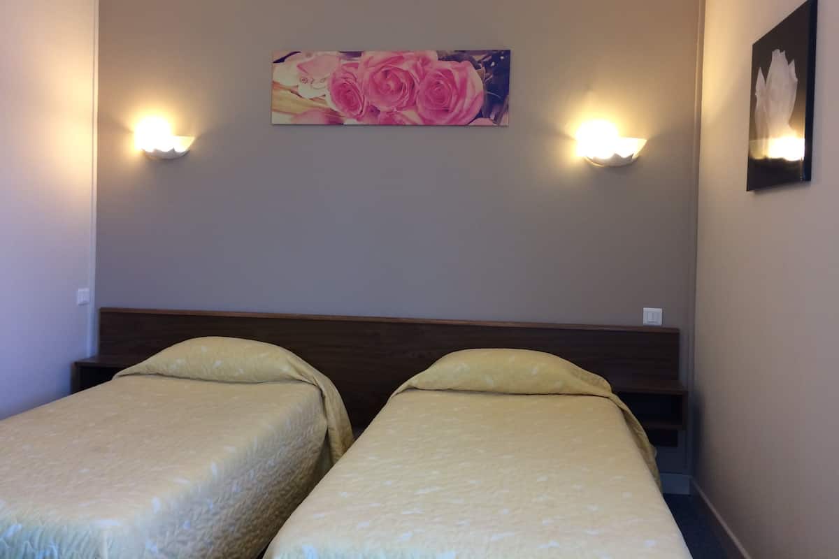 Desk, soundproofing, iron/ironing board, free cribs/infant beds