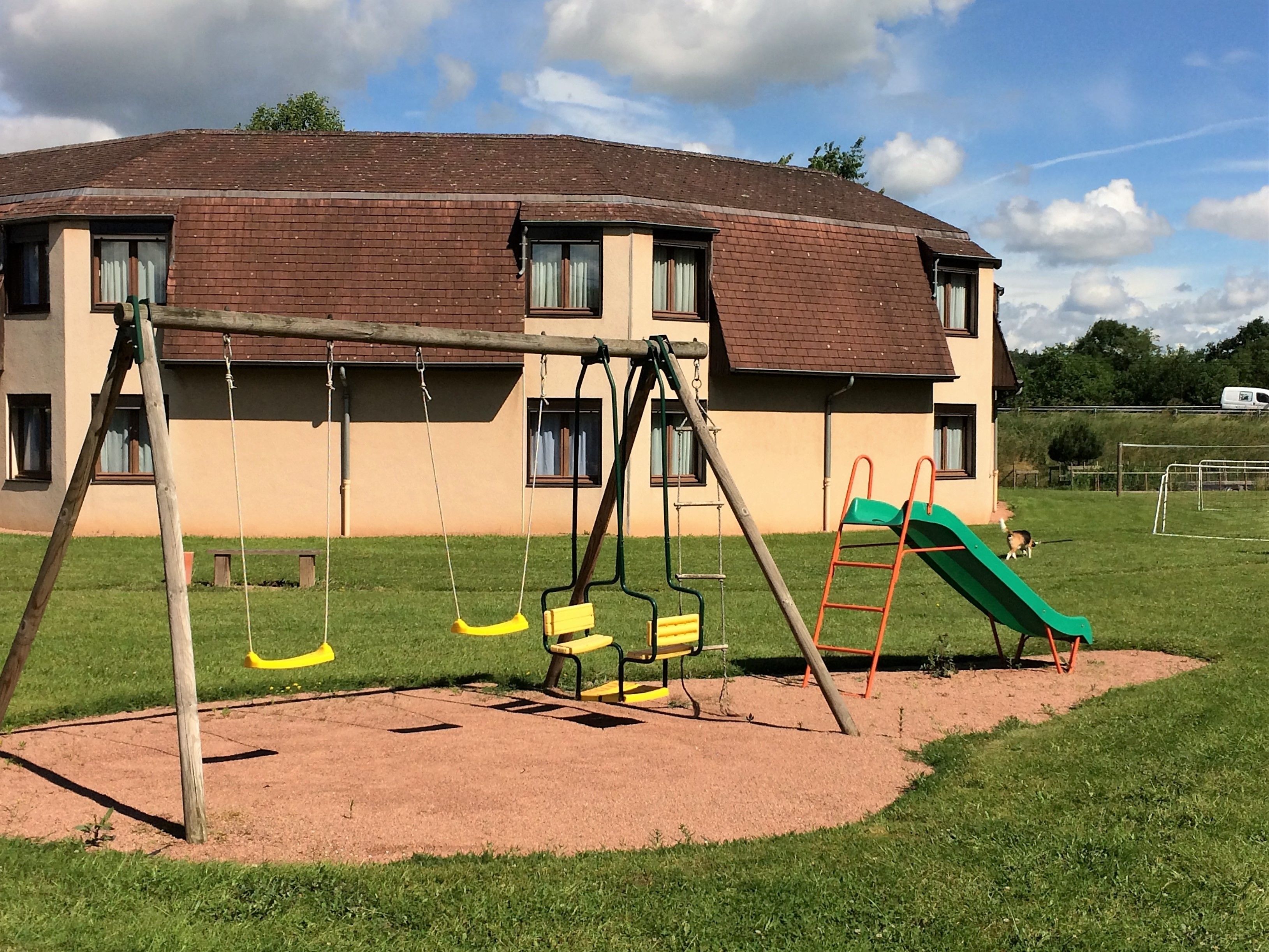 children’s play area – outdoor