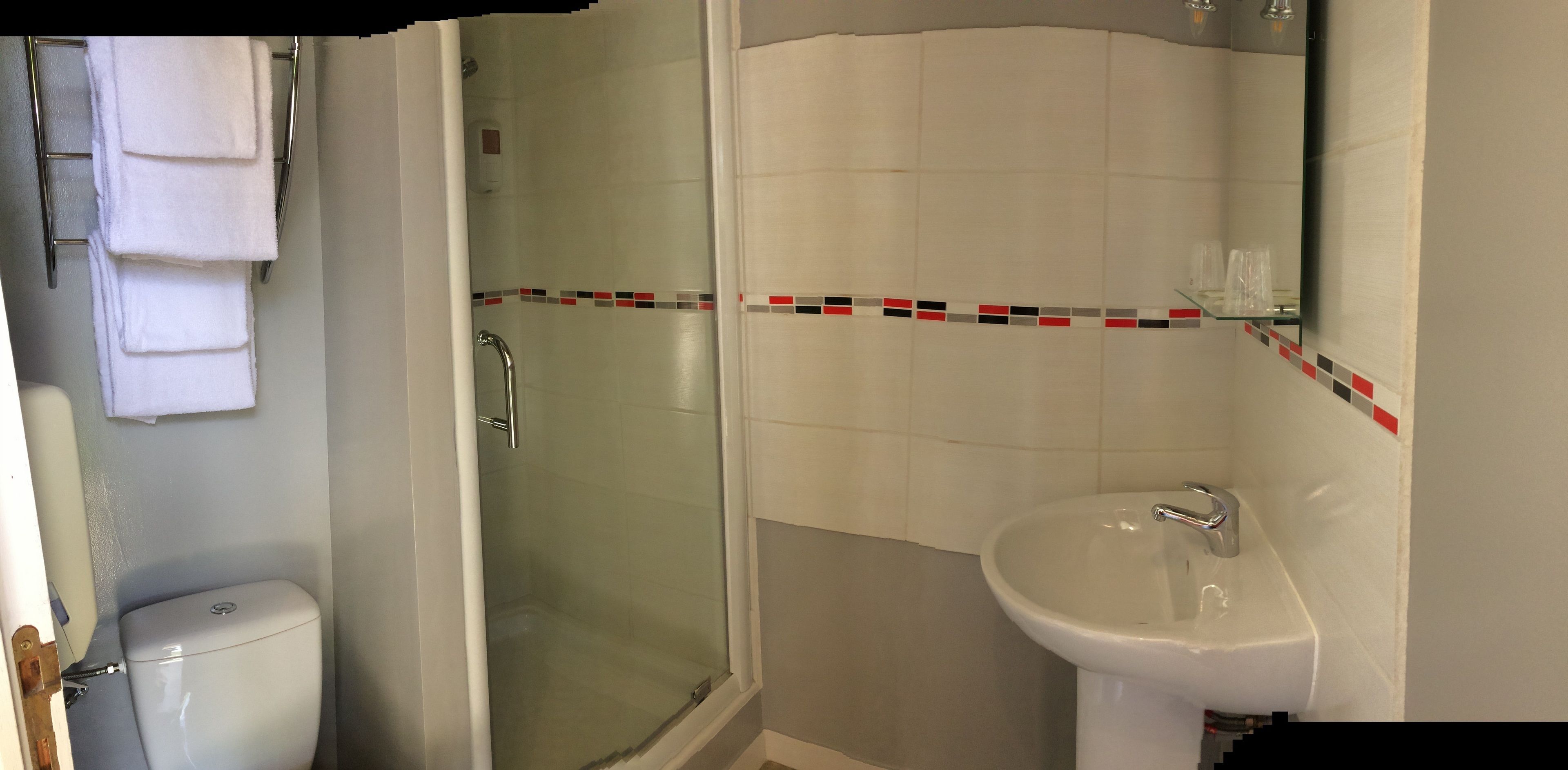 double room | bathroom | shower, free toiletries, hair dryer, towels