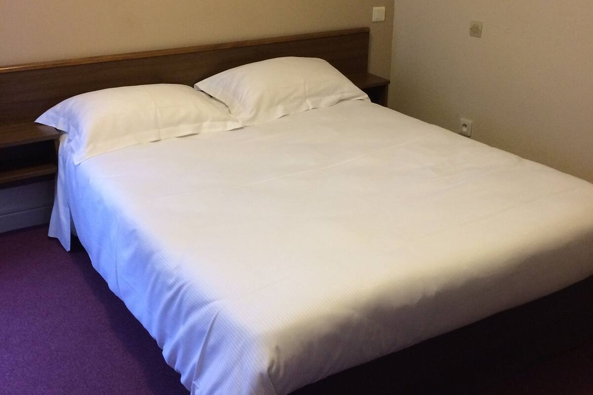 desk, soundproofing, iron/ironing board, free cots/infant beds