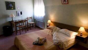 Meja kerja, kedap suara, dan setrika/meja setrika