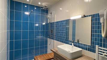 Skrivebord, mørklægningsgardiner, gratis Wi-Fi, sengetøj