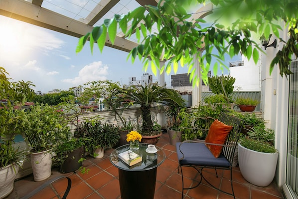 Executive Room, Balcony, City View | Terrace/patio