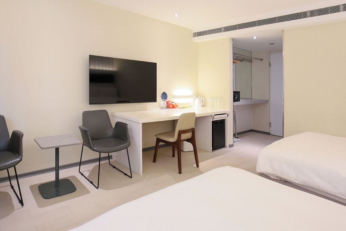 deluxe family room  | hypo-allergenic bedding, down duvets, pillow-top beds, free minibar