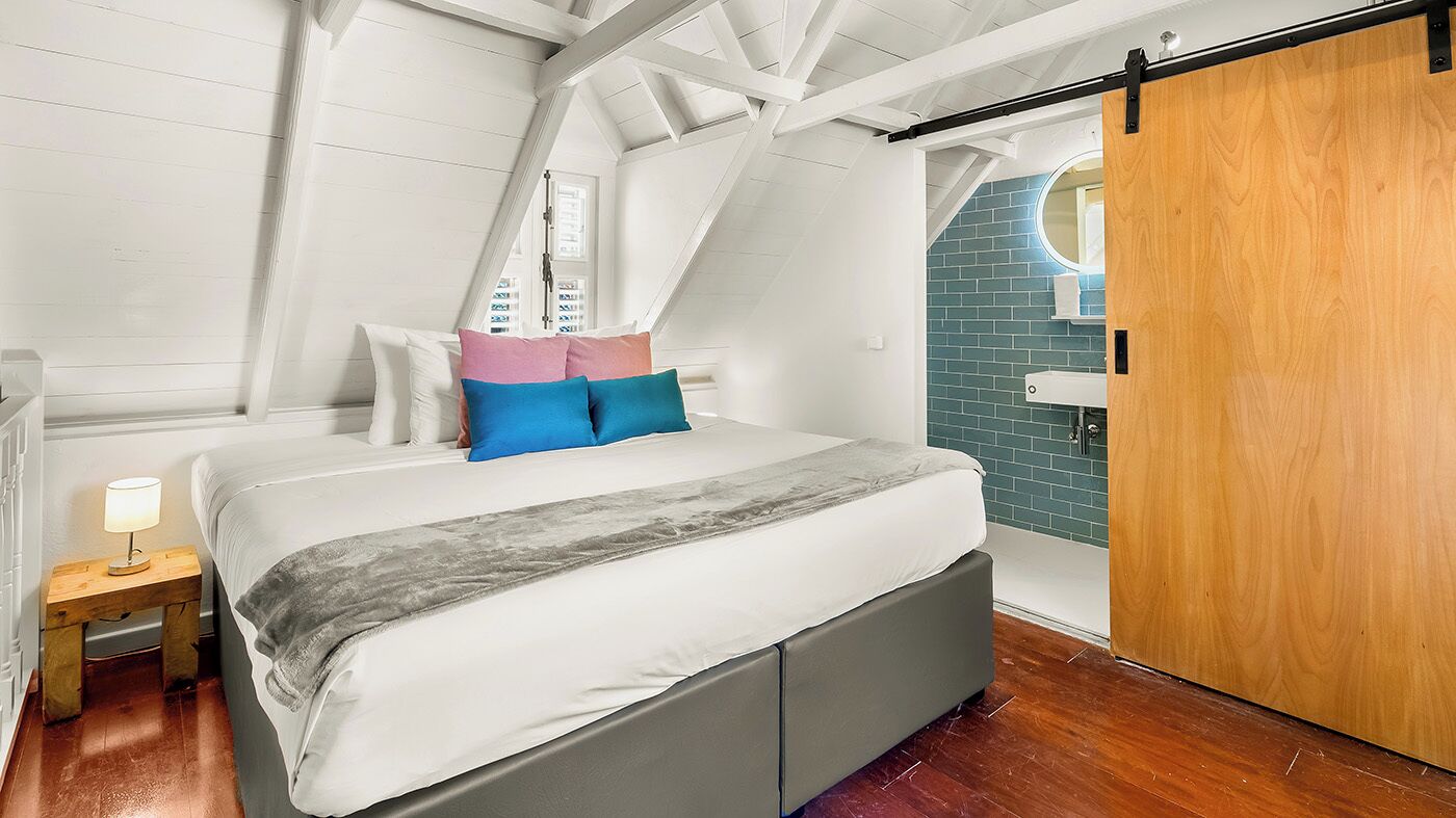 loft (split level) | premium bedding, in-room safe, iron/ironing board, cots/infant beds