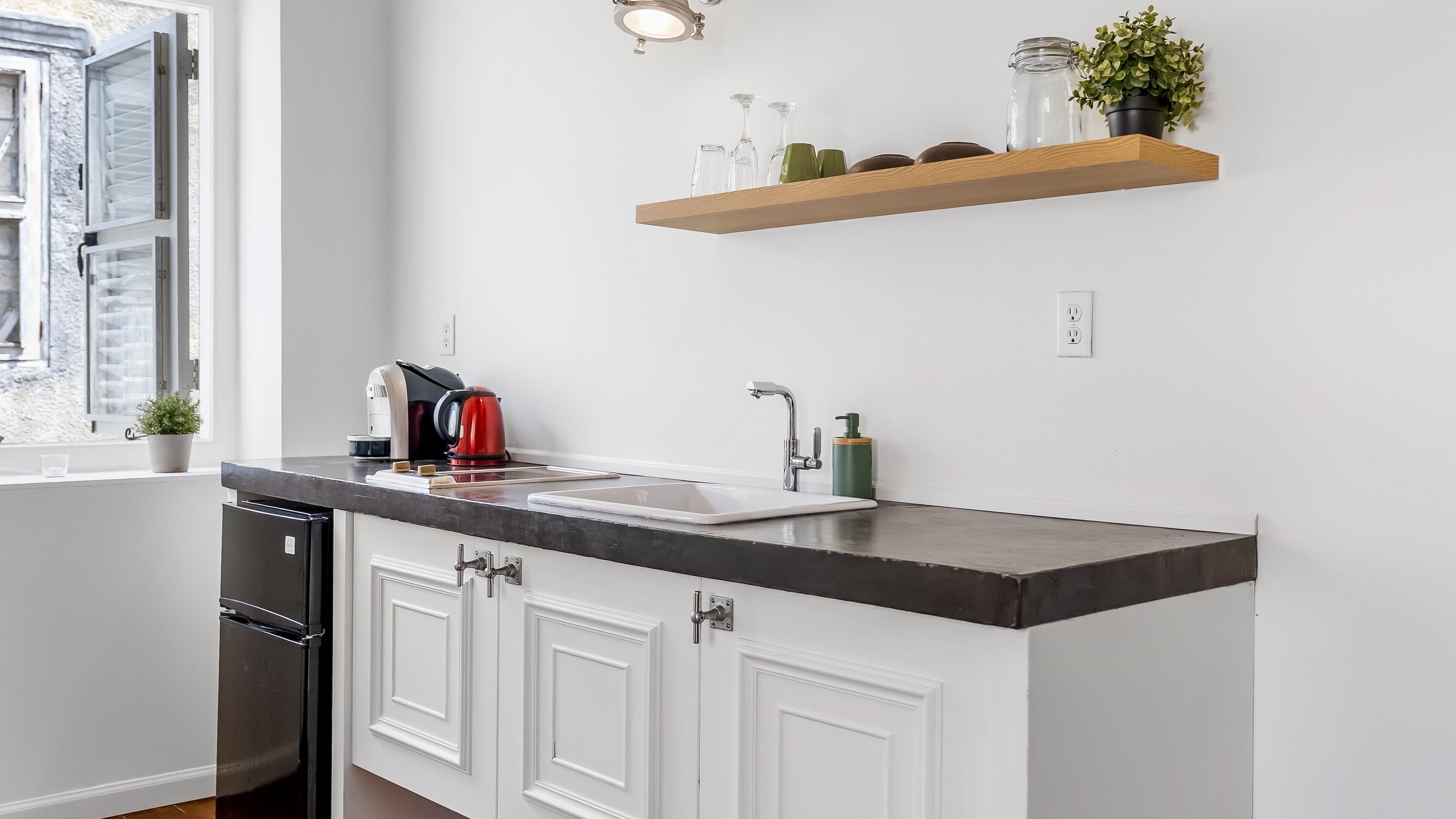 classic room | premium bedding, in-room safe, iron/ironing board, cots/infant beds