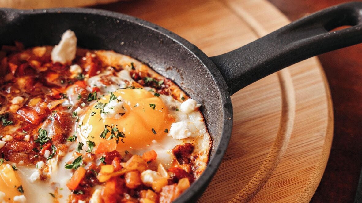 daily full breakfast (usd 22.95 per person)