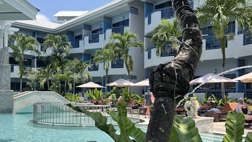 3 piscinas al aire libre