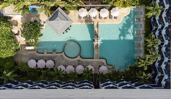 3 piscinas al aire libre