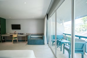 Deluxe Family | In-room safe, desk, free cots/infant beds, rollaway beds