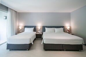 Deluxe Family | In-room safe, desk, iron/ironing board, free cribs/infant beds - Phuket Island View Resort  (Karon)