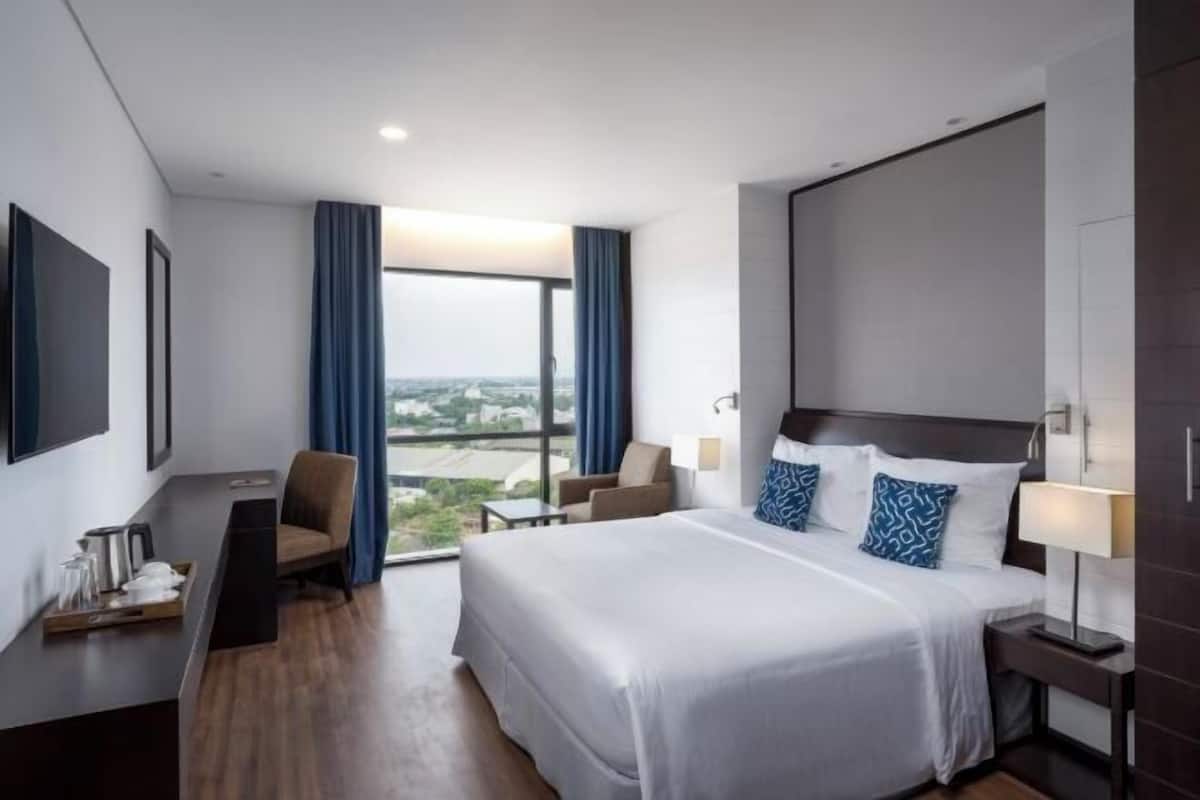 1 bedroom, minibar, in-room safe, desk